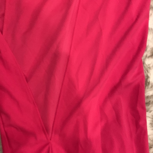 Has slot - Picture 4 of 4